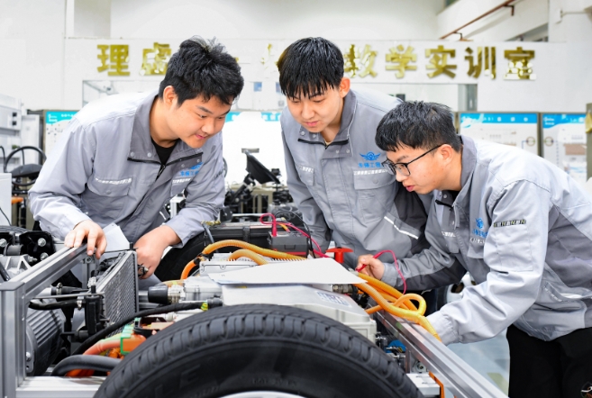 生涯教育，助力大学生找准“职业坐标”