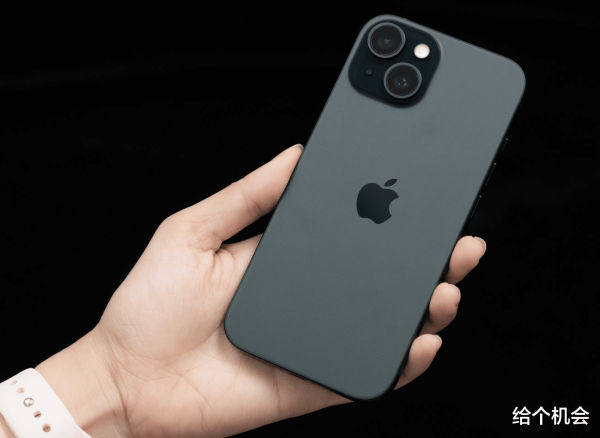 炒股配资之家网 目前值得捡漏的苹果手机, 从5999元跌至3999元, 不用等新机了